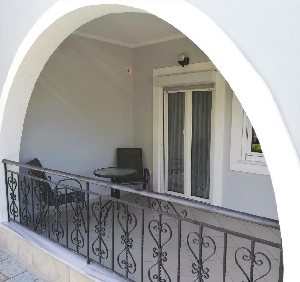 Delphin Rooms Sivota Esterno foto